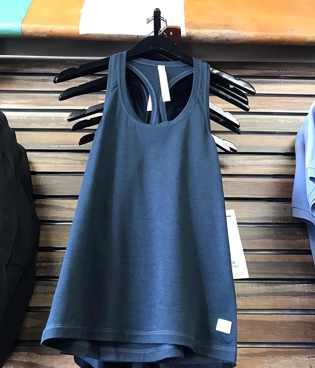 New Ladies Vuori Tank tee.  #barrelsandbirdiesstore #vuoriclothing